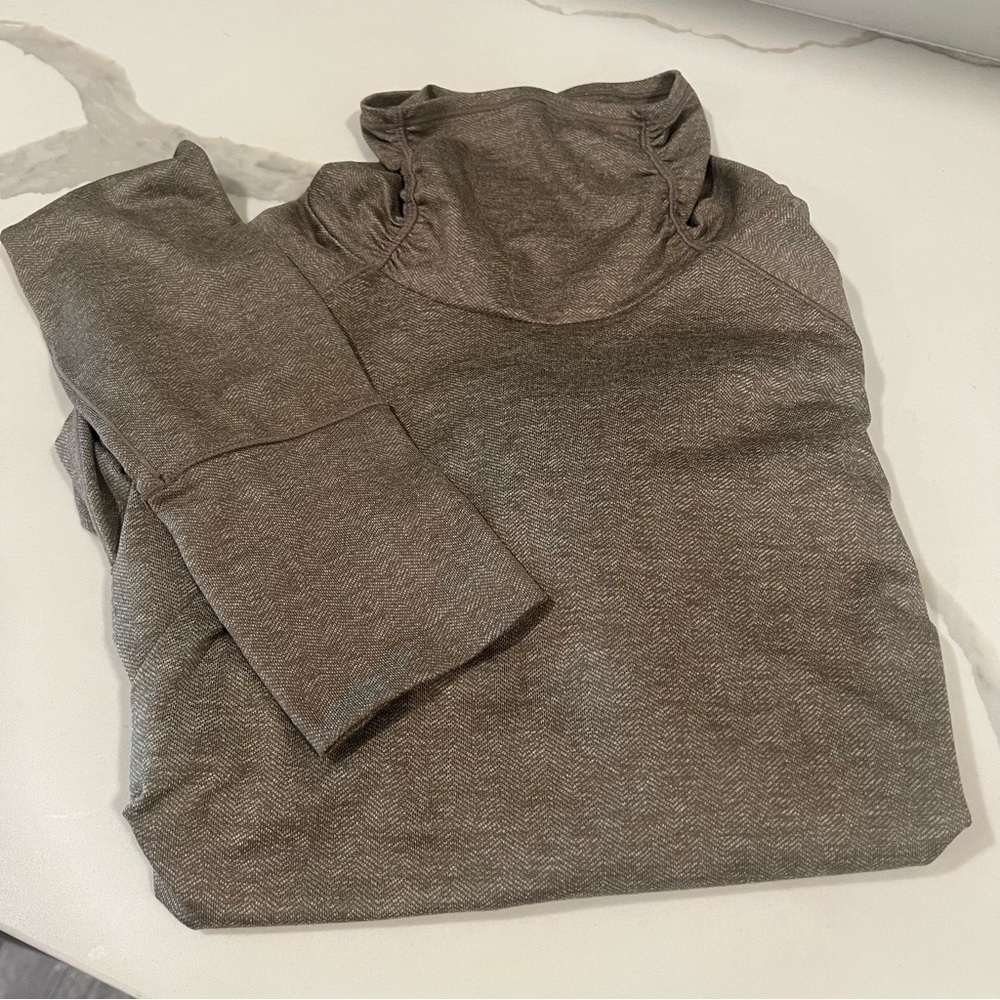 Prana women's Zandra croppped long sleeve funnel neck shirt size large tan brown